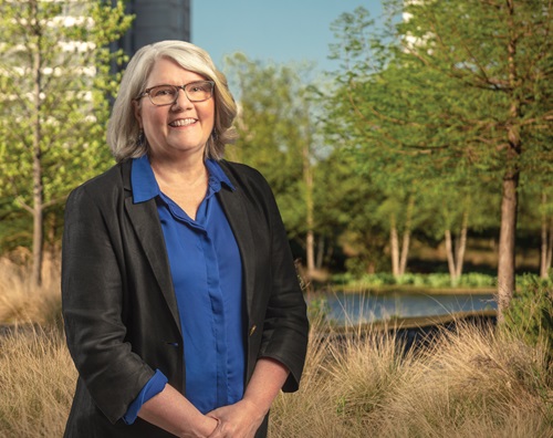 Art_Feature_Dr-Pollock-Profile_intro Art_Feature_Dr-Pollock-Profile_intro